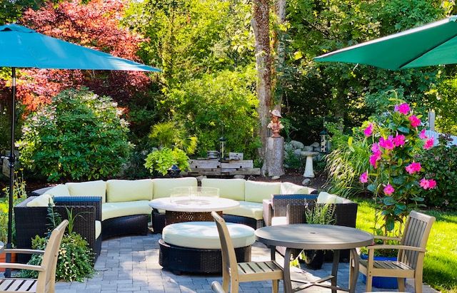 Garden_patio.jpg